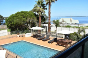 Отель Metung Waters Motel and Apartments  Метунг